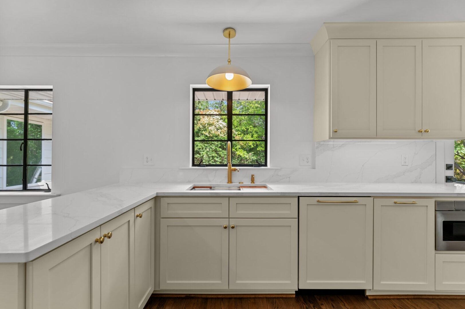 67f6e4c0b8f10_26-web-or-mls-DSC_4509